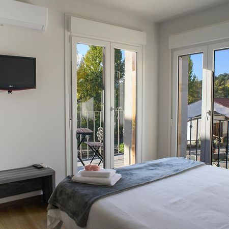 Apartamentos El Puente Covarrubias Exteriör bild