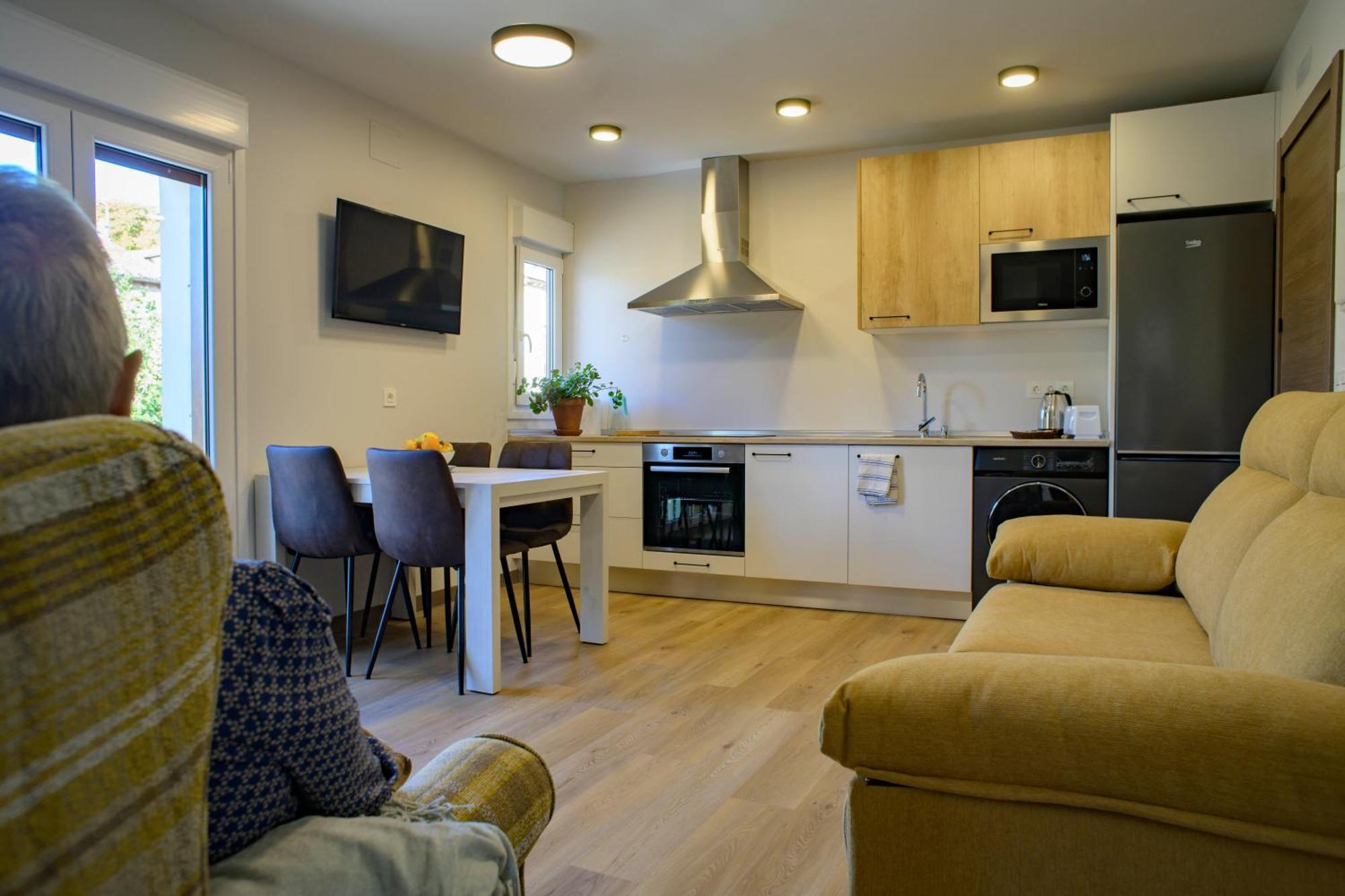 Apartamentos El Puente Covarrubias Exteriör bild
